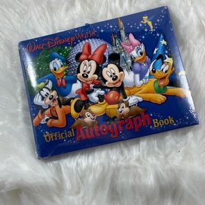 NWT Disney world autograph book